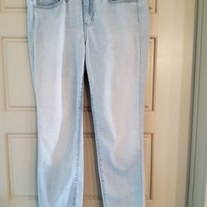 Calvin Klein White Wash Soft Jean Size 10 Skinny Ankle